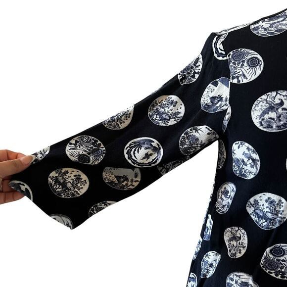 & Other Stories Women's Asian Lunar Print Mini Dress Quarter Sleeves Blue Sz 2 - Picture 4 of 10